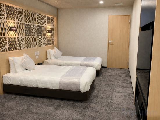 LiVEMAX Sakishima Cosmo Tower Hotel Room Type - Corner Residential Twin Room