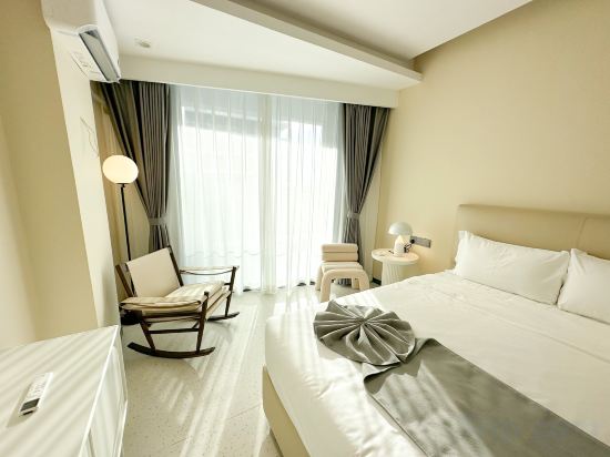 Ark Seaview Holiday Inn Room Type - Deluxe Double Room With Sea View