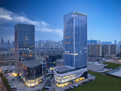 Country Inn & Suites by Radisson Hotel (Wuhan Railway Station Happy Valley)