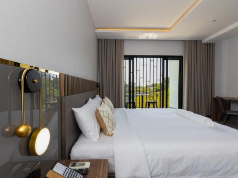 Munich Hotel Room Type - Superior King Room with balcony