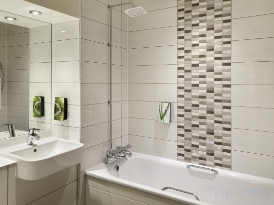 Premier Inn London Beckton - Tap to explore photos