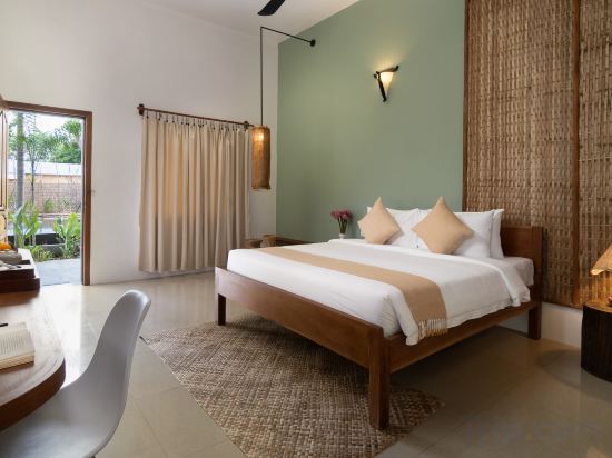 The Jungle Room Type - Honeymoon Suite With Pool Access