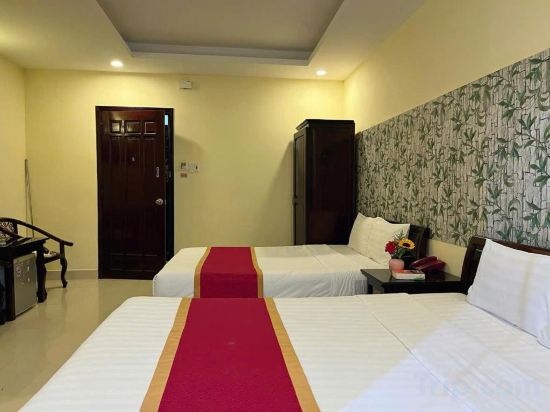 Golden River Hotel Room Type - Deluxe Twin Room