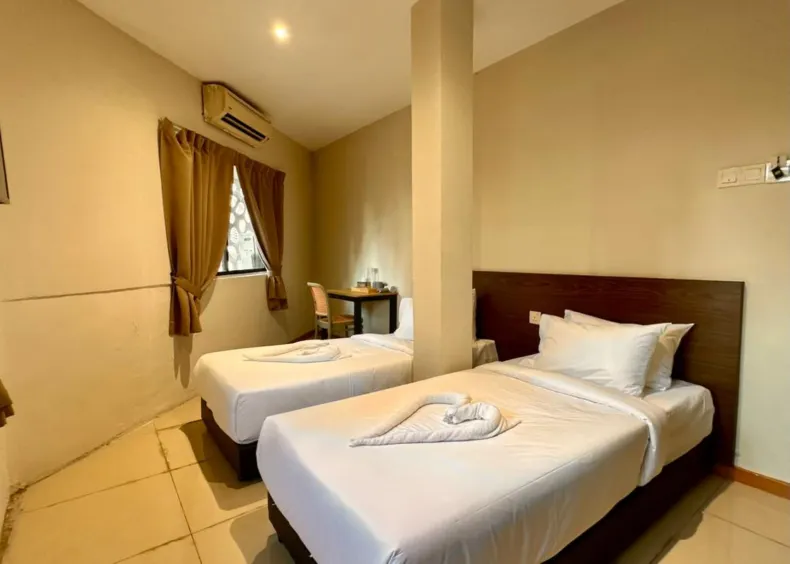 Swing & Pillows @ Chow Kit Road, Kuala Lumpur