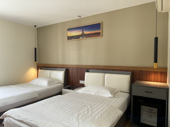 Westport Hotel Boutique Room Type - Standard 2-bed Room