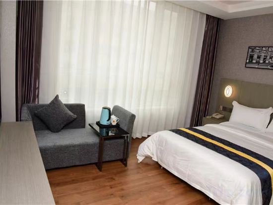 Shanyehong Hotel Room Type - Themed Queen Room
