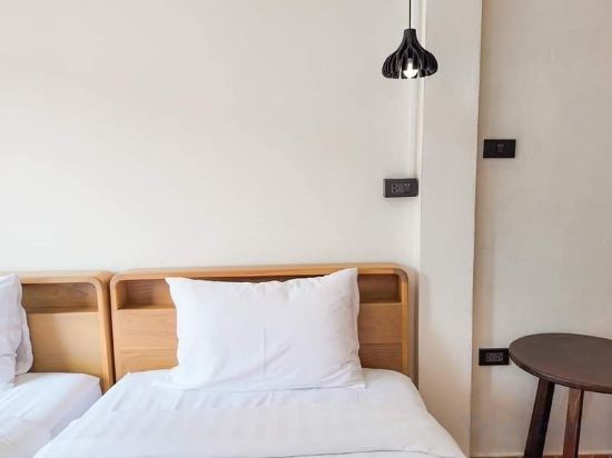 Side Walk Boutique Hotel - Tap to explore photos