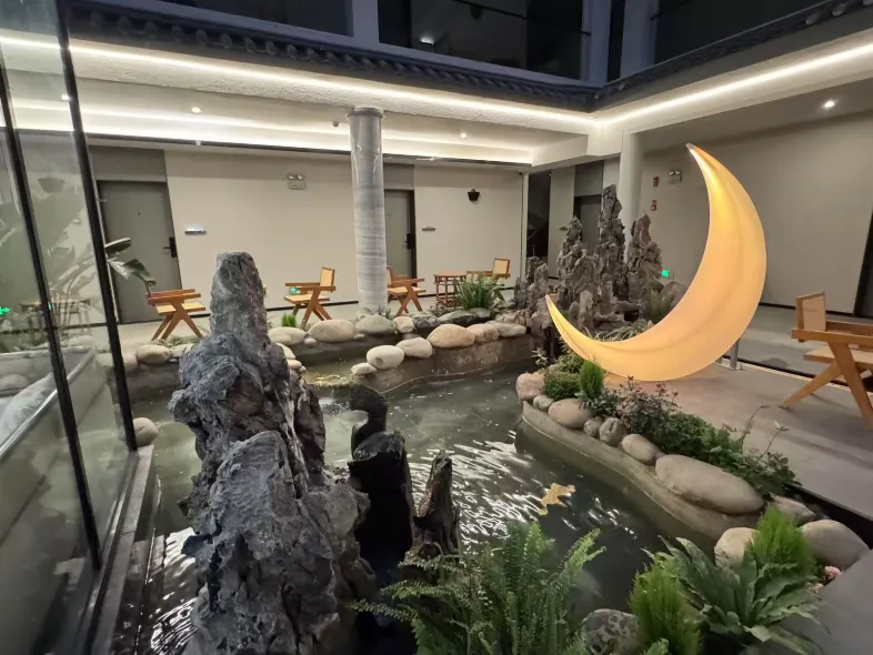 龔禧裡·初見飯店(麗江古城大水車店)