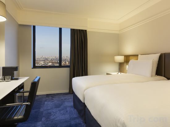 Pullman Paris Montparnasse Room Type - Classic Family Room with Two Double Beds Pullman Paris Montparnasse Room Type - Classic Family Room with Two Double Beds