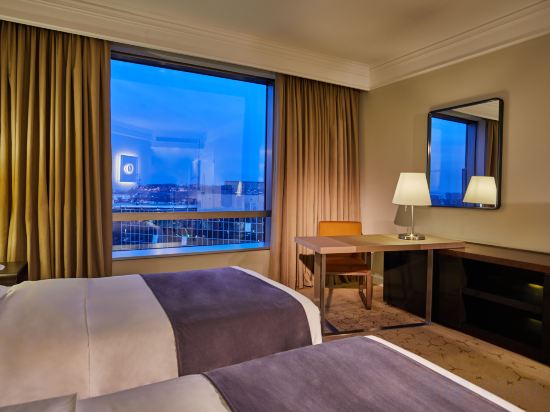 Hyatt Regency Belgrade - Tap to explore photos