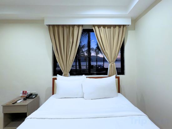 Whiterock Beach Hotel + Waterpark Room Type - 3-Bedroom Villa with Whirlpool Whiterock Beach Hotel + Waterpark Room Type - 3-Bedroom Villa with Whirlpool
