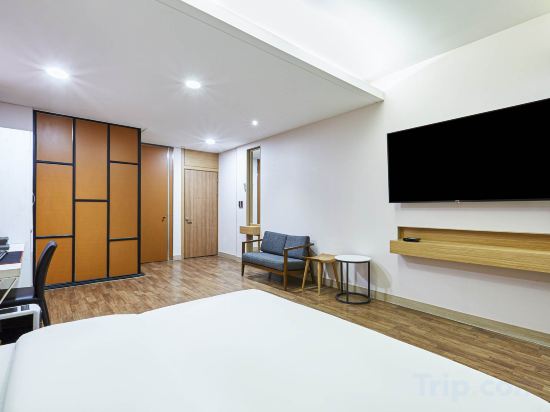Central Plaza Hotel Room Type - Family Suite
