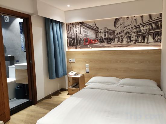 London Hotel Room Type - Special Queen Room