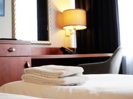 Westlake Hotels Amsterdam Room Type - Deluxe Twin Room