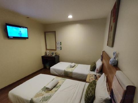 SCC Hotel Room Type - Deluxe Twin Room