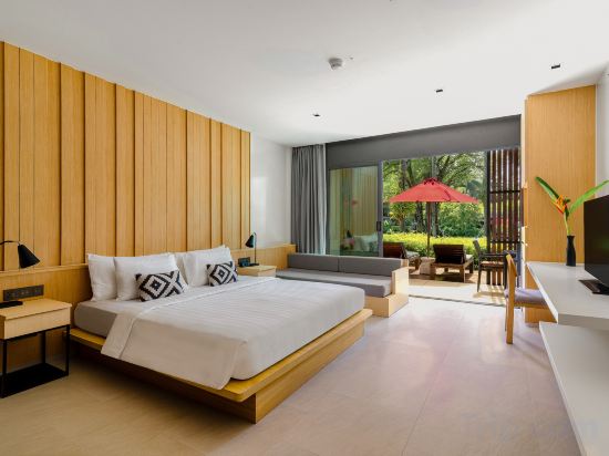 Ramada Resort by Wyndham Khao Lak Room Type - Deluxe King Lanai Room 