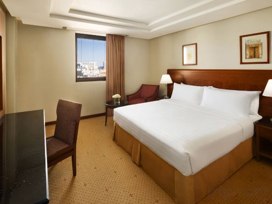 Crowne Plaza Riyadh Palace Room Type - 1 King Standard Smoking