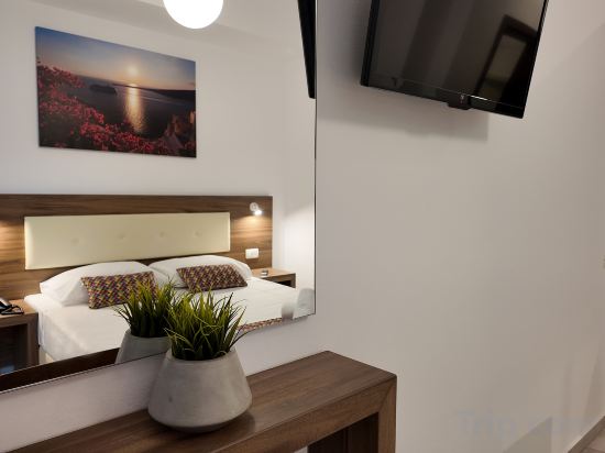 Santorini Hotel Room Type - Standard Double Or Twin Room With City View