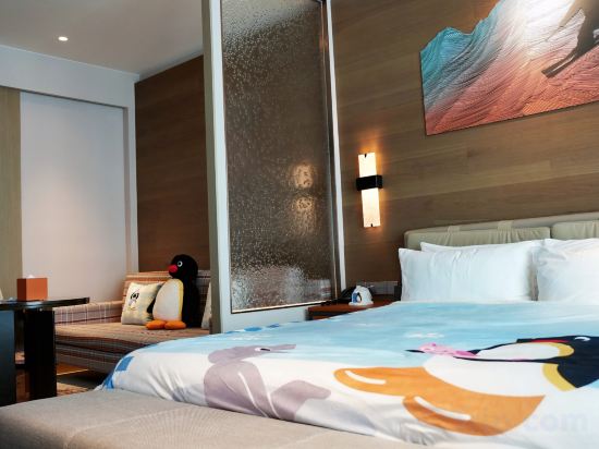 L+Snow Supreme Hotel Room Type - Family-friendly Queen Room