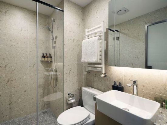 base-Sanlitun Serviced Apartment - Tap to explore photos