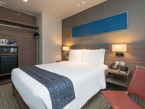 Holiday Inn Express Bangkok Sathorn Room Type - Standard Queen