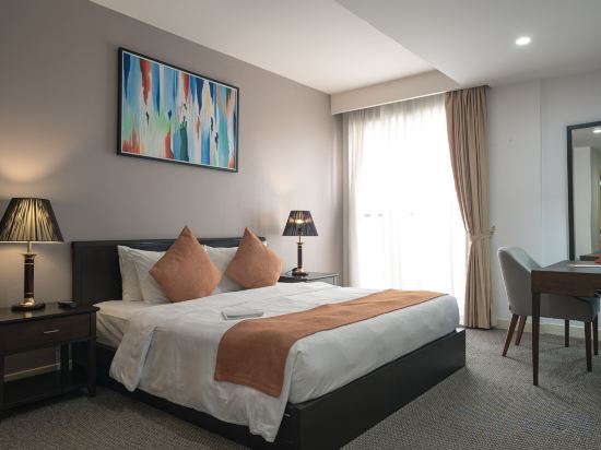 Central Mansions Room Type - Three-Bedroom Apartment Central Mansions Room Type - Three-Bedroom Apartment