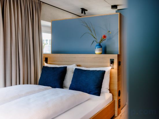 THE FLAG West M. Room Type - Family Room