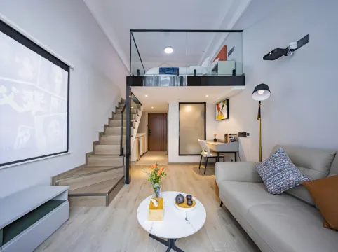 อพาร์ตเมนต์บูทีคสวีทโฮม (สถานีรถไฟฟ้านิ่วซื่อโข่ว เฉิงตู)