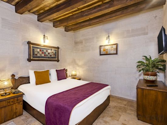 Grand Elite Cave Suites Room Type - Family Room