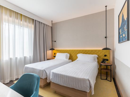 Hilton Garden Inn Rome Colosseum Room Type - Twin Room