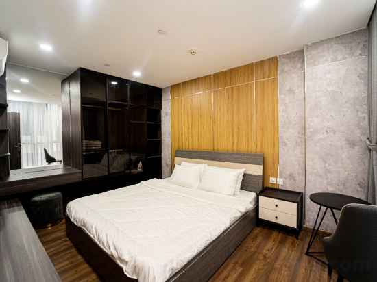 Sky Villas Duplex Room Type - Classic Queen Room