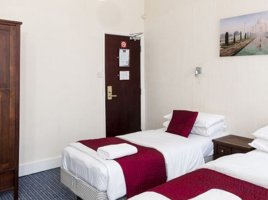 St Athans Hotel - Tap to explore photos