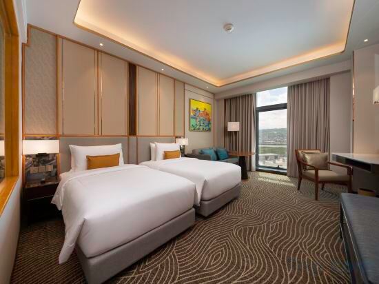 Fili Hotel NUSTAR Cebu Room Type - Executive Deluxe Twin Room