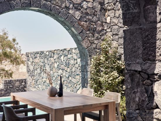 Canaves Epitome - Small Luxury Hotels of the World - Tap to explore photos