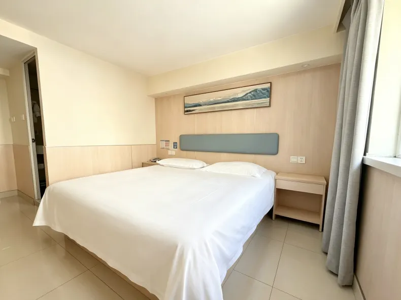 100 Inn Chain Hotel (Lanzhou Jiefangmen Lanzhou University Second Hospital)