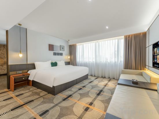 Park Lane Hotel Room Type - Executive Queen Room