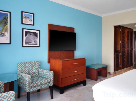 Wyndham Grand Cancun All Inclusive Resort & Villas - Tap to explore photos