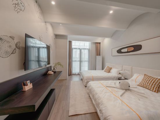 Hoye Hotel Room Type - Deluxe Twin with balcony
