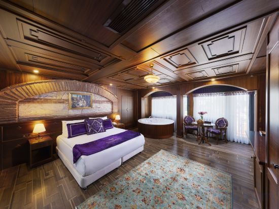 Seven Hills Hotel - Special Category Room Type - King Suite with Hagia Sophia View