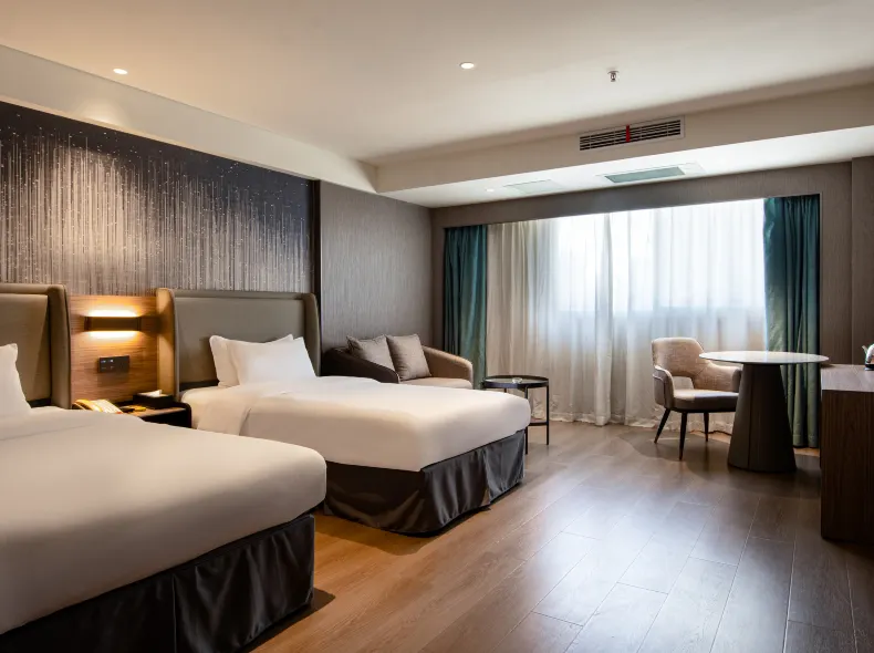 Oriental Paris Hotel (Quanzhou Jinjiang Airport Sunshine Square Branch)