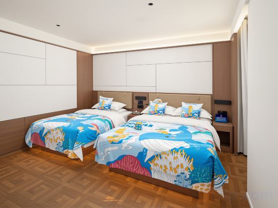 JHW Hotel Room Type - Bay Theme Family Room (Full Window + Smart Control + Mini Fridge) JHW Hotel Room Type - Bay Theme Family Room (Full Window + Smart Control + Mini Fridge)