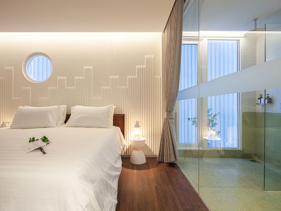 Bonsai Hotel Bangkok Room Type - Superior Studio