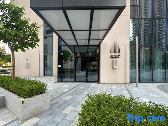 bnbme | Luxury Apt | Pool w/ Burj Khalifa Views