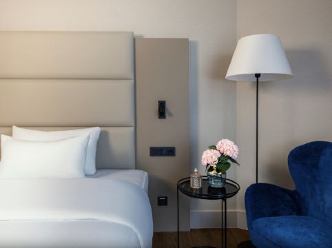 NH Berlin Kurfurstendamm Room Type - Superior XL Room