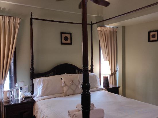 Anggun Boutique Hotel Room Type - Classic Room
