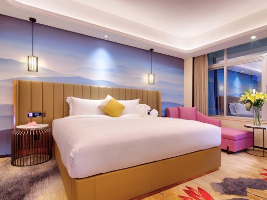 Zengcheng Hotel Room Type - Deluxe Queen Room