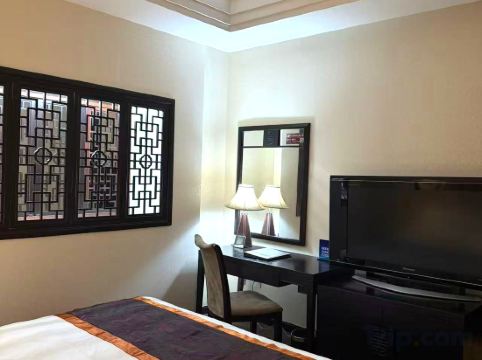 Hot Spring Hotel Room Type - Boutique Queen Room