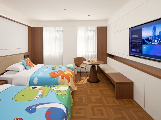 JHW Hotel Room Type - Bay Family Room (Full Window + Smart Control + Mini Fridge) JHW Hotel Room Type - Bay Family Room (Full Window + Smart Control + Mini Fridge)