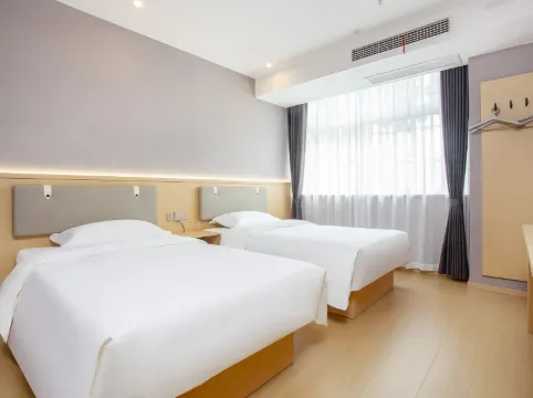 Super 8 Hotel (Zhenjiang Dingmao Bridge Road)