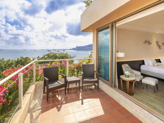 Hong Kong Gold Coast Hotel Room Type - Premier Twin Room, Balcony, Sea View